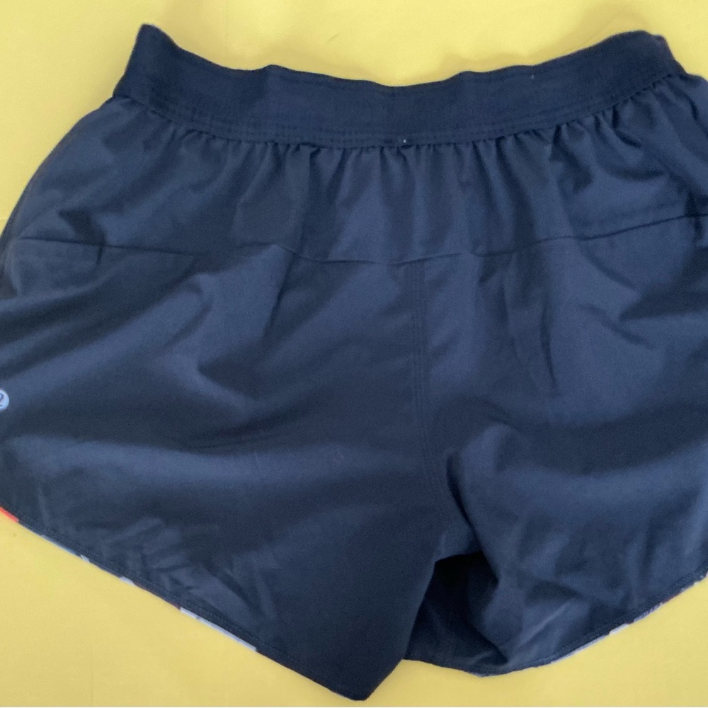 Lululemon Go the Distance REVERSIBLE shorts 12 BIGGIE SO FLY BUTTERFLY PIZZAZZ - Picture 5 of 6